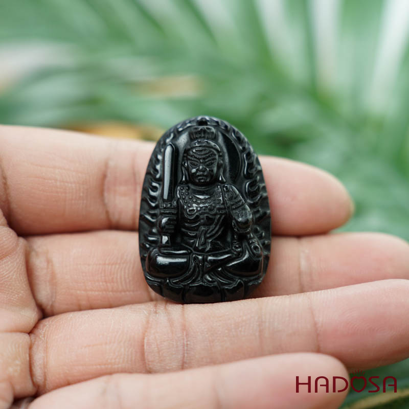 Đá thuỷ tinh núi lửa Phật Bất Động Minh Vương (Dậu) 38mm