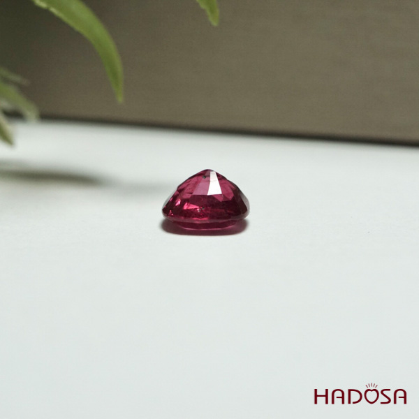 Spinel đỏ VN (100% natural) vuông 6mm 1.4cts