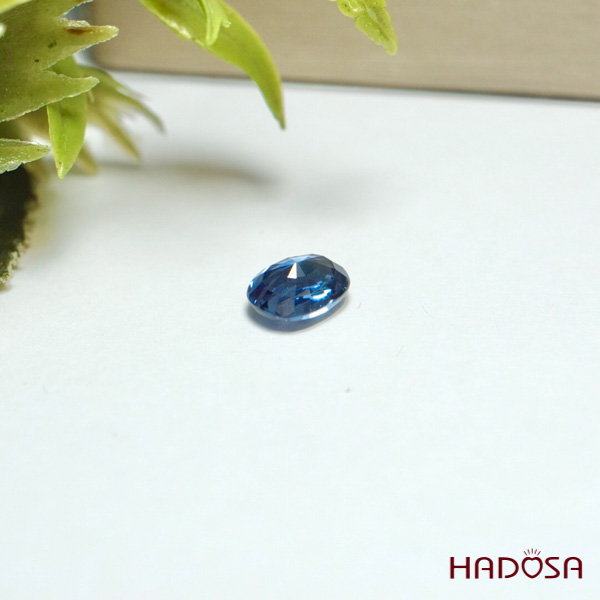 Spinel xanh VN oval 5*7 1.1cts