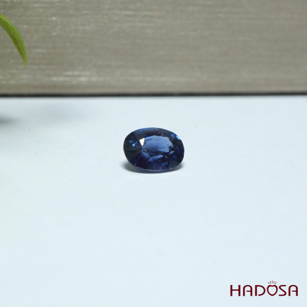 Spinel xanh VN tròn 7mm 1.7cts