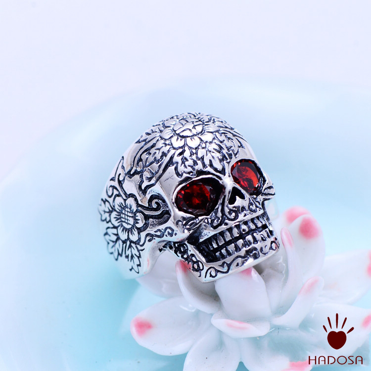 Nhẫn bạc Thái Đầu lâu