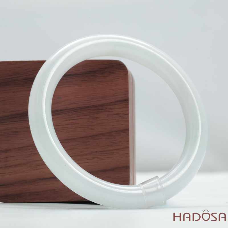 Vòng Ngọc Phỉ Thúy Bạch Ngọc Bản Tròn 54