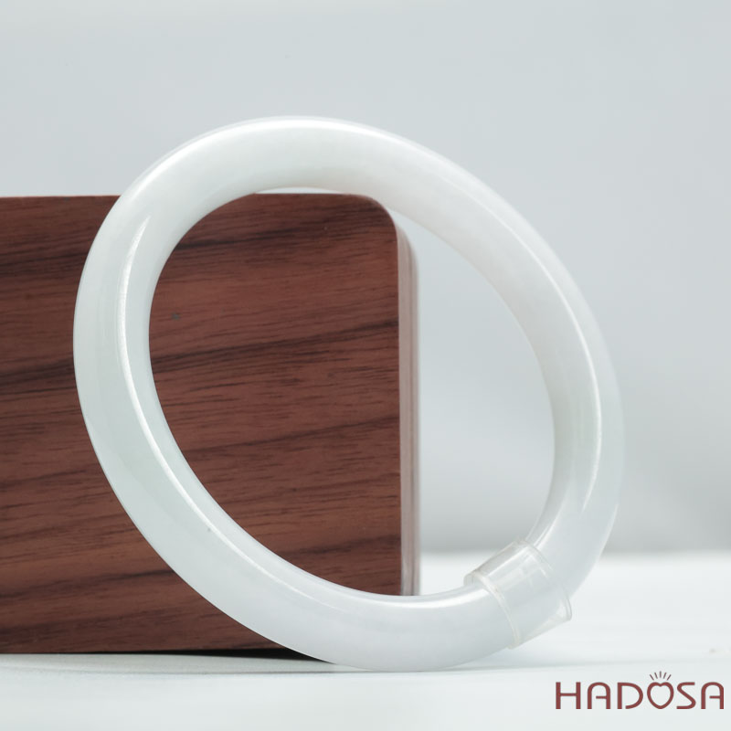 Vòng Ngọc Phỉ Thúy Bạch Ngọc Bản Tròn 54