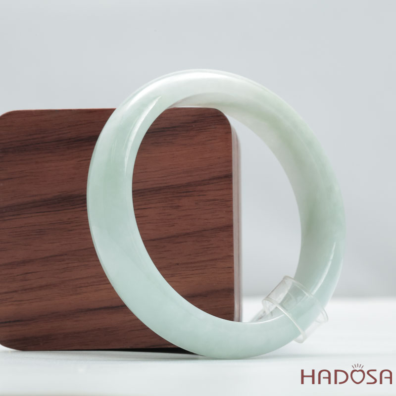 Vòng Cẩm Thạch Ngọc Type A Nếp Mịn Bản Hẹ Ni 52