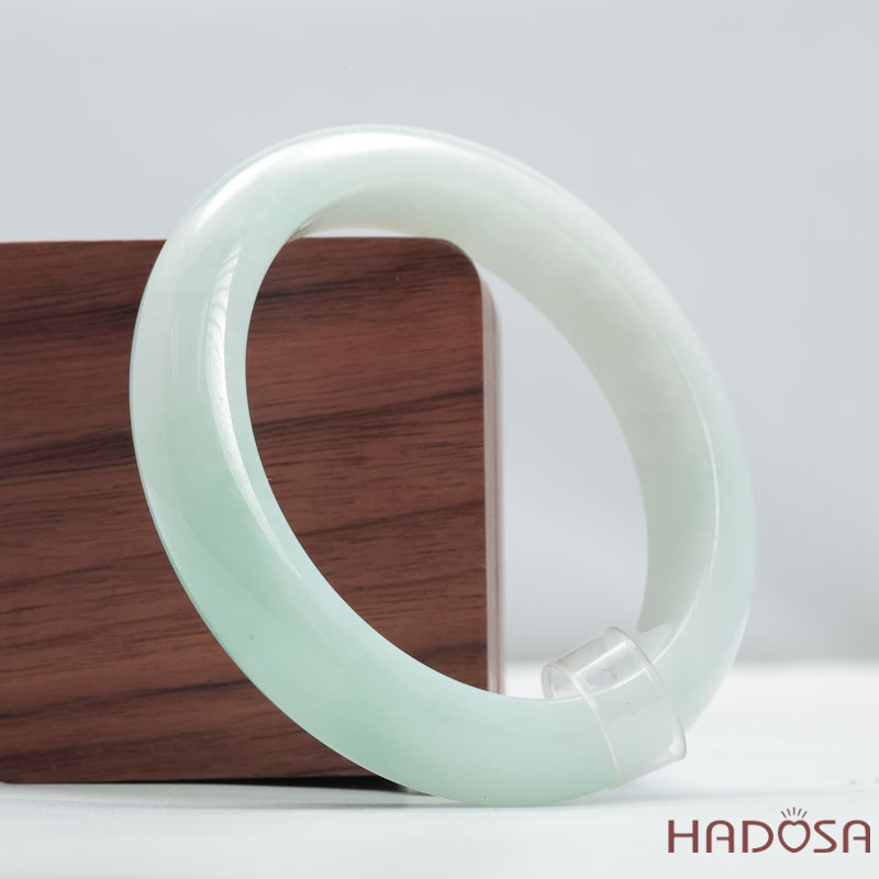 Ngọc Phỉ Thúy Type A Xanh Nước Trong Bản Hẹ Ni 54