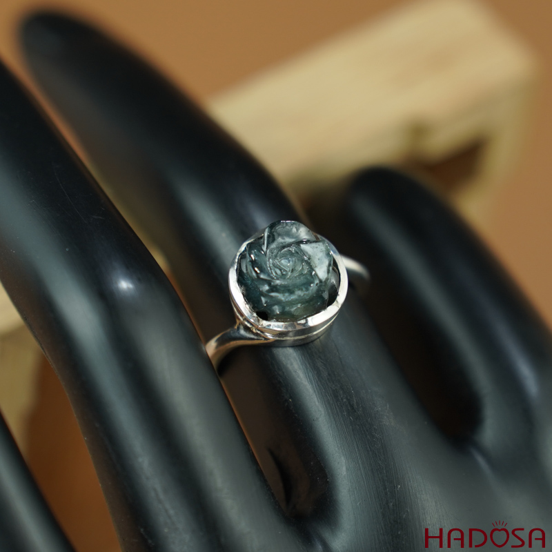 Nhẫn hoa mẫu đơn Sapphire cao cấp size 13