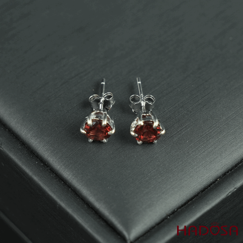Hoa tai Garnet 6mm bạc 925