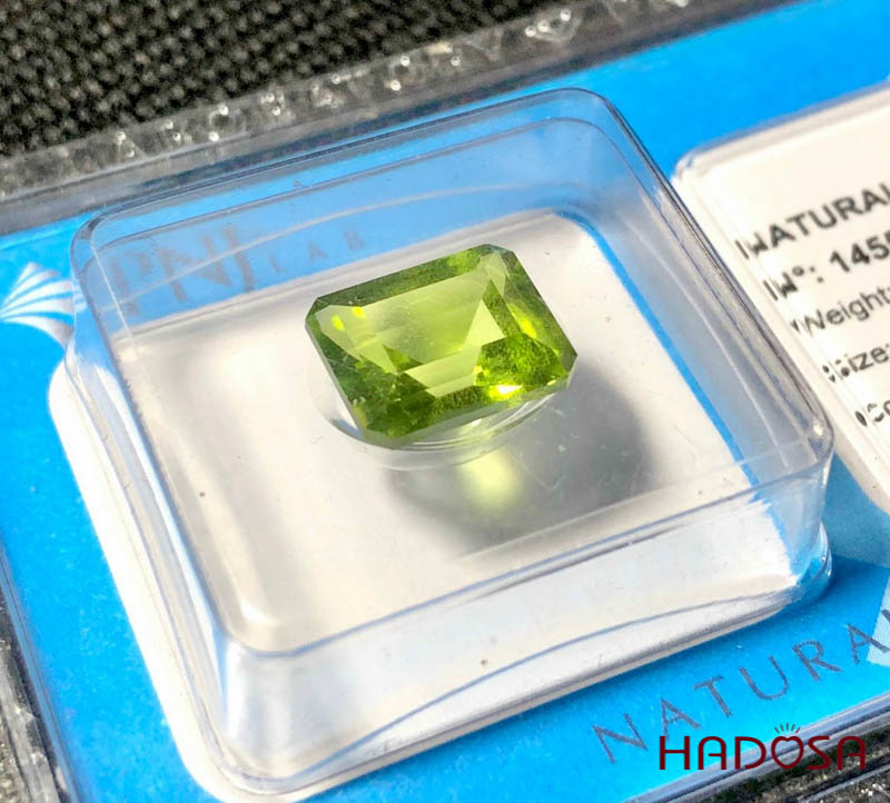 Mặt đá Peridot cao cấp 09x11mm 8A