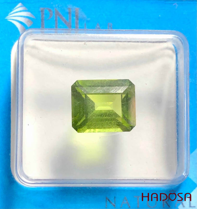 Mặt đá Peridot cao cấp 09x11mm 8A