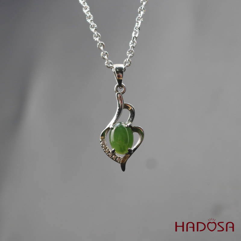 Mặt dây chuyền Ngọc Bích Canada 6*8mm