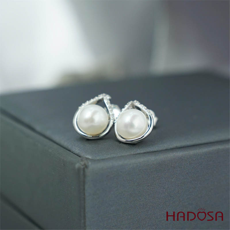 Khuyên tai ngọc trai 8mm