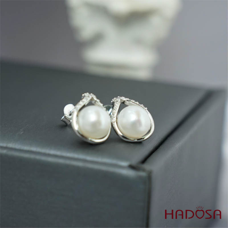 Khuyên tai ngọc trai 8mm