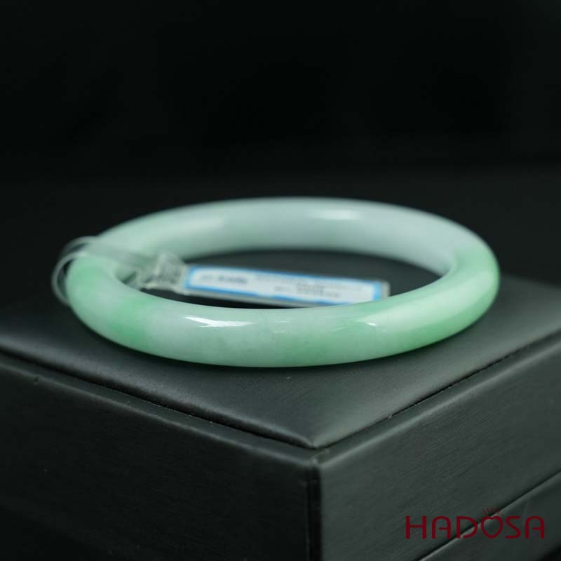 Vòng Ngọc Cẩm Thạch bản tròn xanh điểm lí ni 57