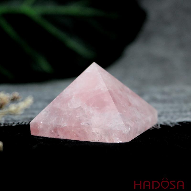 Kim tự tháp thạch anh hồng 5cm