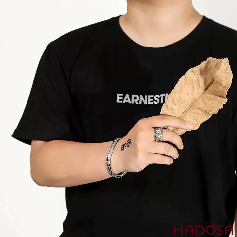 Vòng Tay Bạc Nam  Chạm Khắc Chú Om Mani Padme Hum 18cm