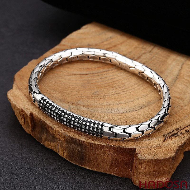 Vòng Tay Nam Bạc Thái 925 Hình Da Rắn Đính Đá Đen