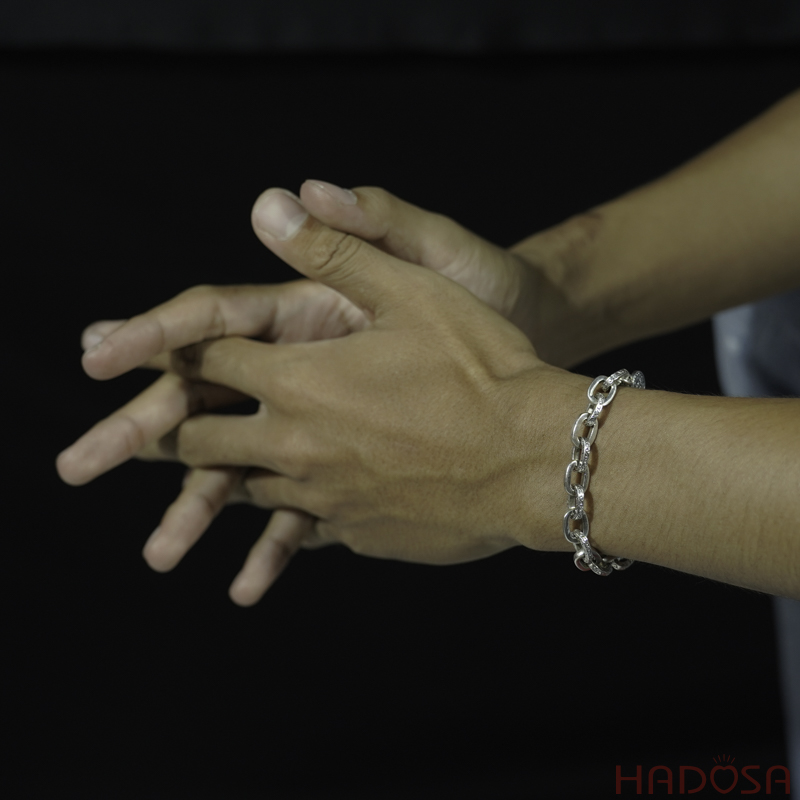 Lắc tay nam bạc Thái