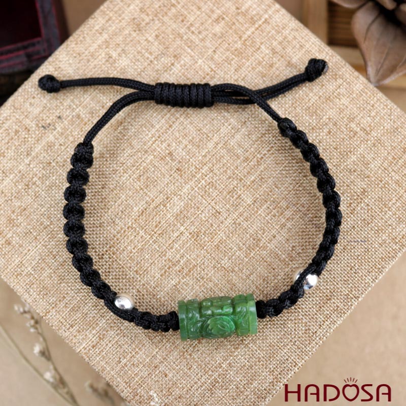 Vòng phong thủy lu thống Ngọc Bích chạm