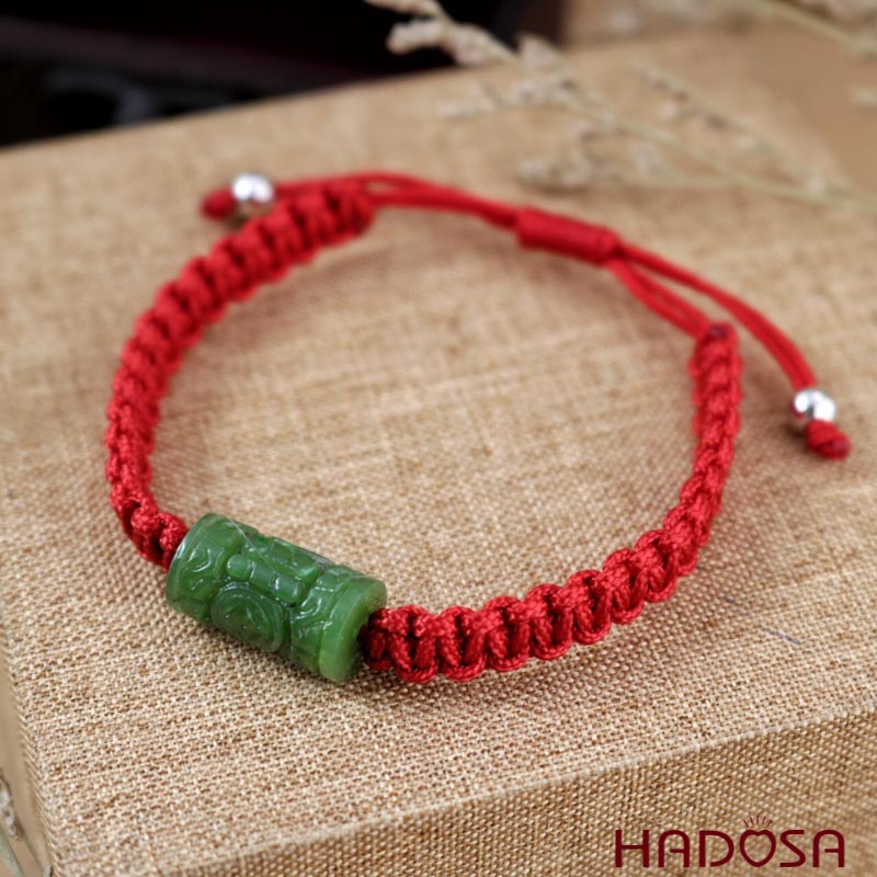 Vòng phong thủy lu thống Ngọc Bích chạm