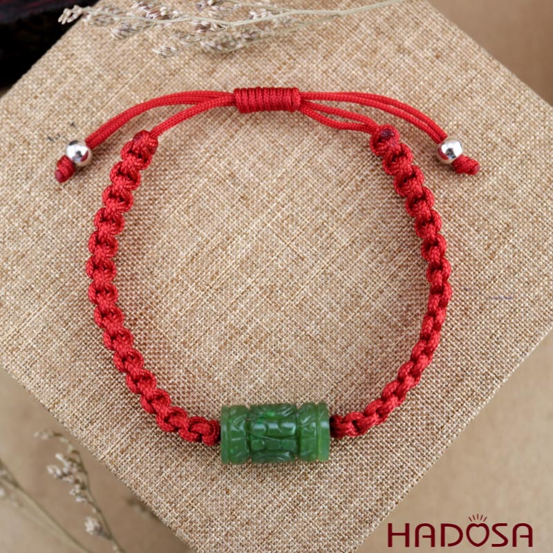 Vòng phong thủy lu thống Ngọc Bích chạm