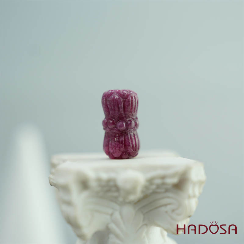 Lu thống ruby nam Phi chạm 9x16mm