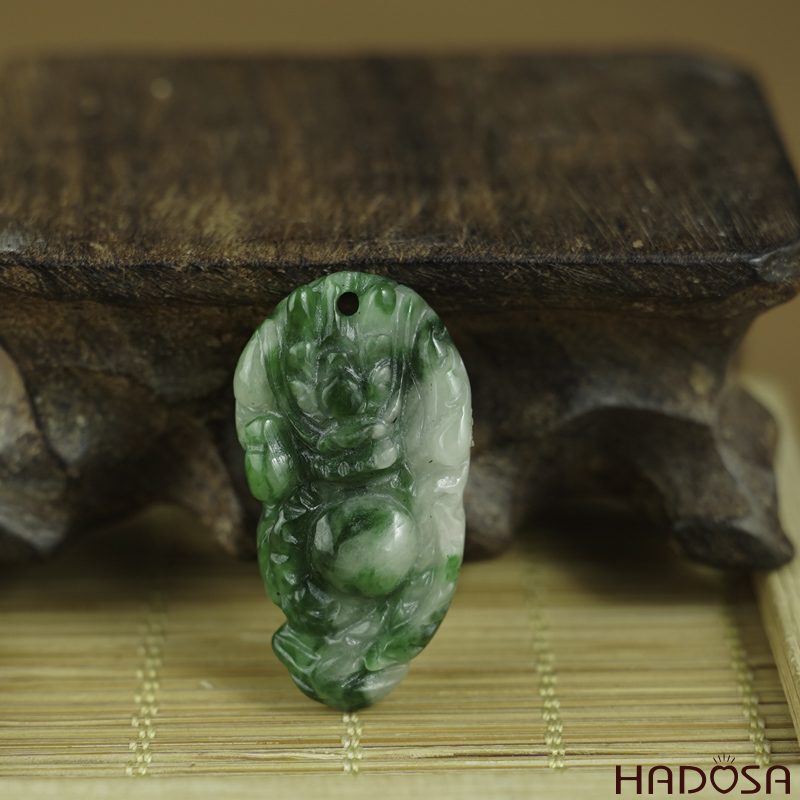 Mặt Cẩm Thạch Rồng ngậm long châu 17x32mm