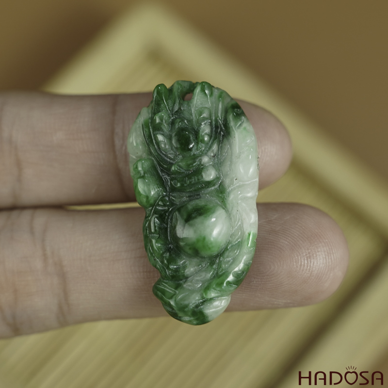 Mặt Cẩm Thạch Rồng ngậm long châu 17x32mm