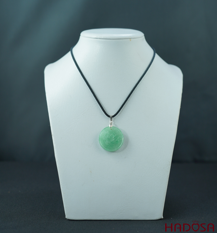 Mặt dây chuyền cẩm thạch chữ Đức