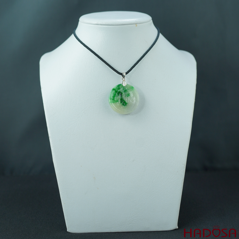 Mặt dây chuyền cẩm thạch chữ Đức