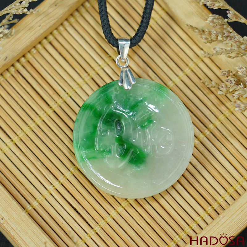 Mặt dây chuyền cẩm thạch chữ Đức