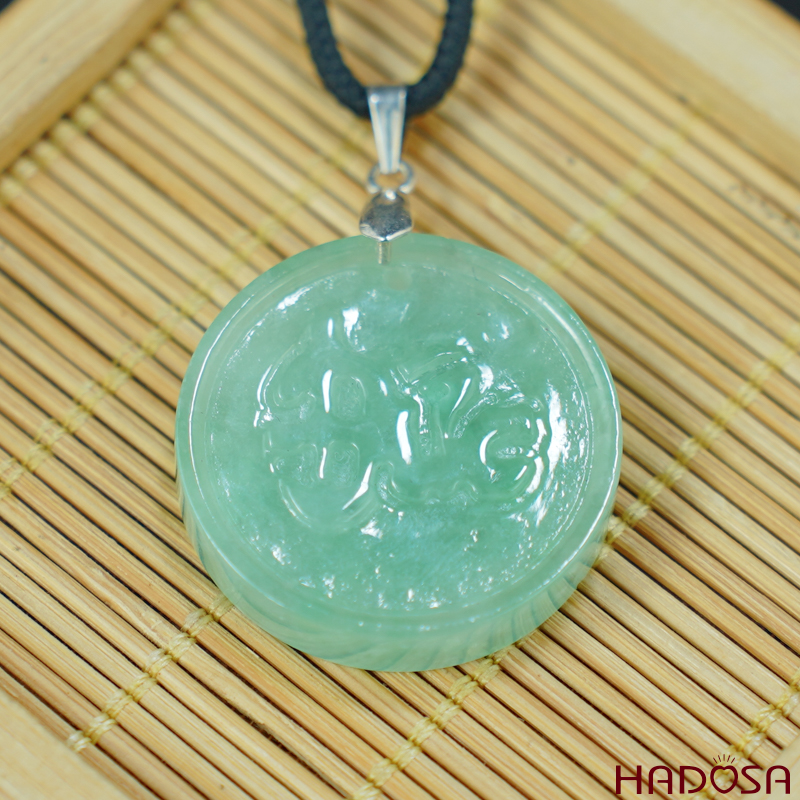 Mặt dây chuyền cẩm thạch chữ Đức