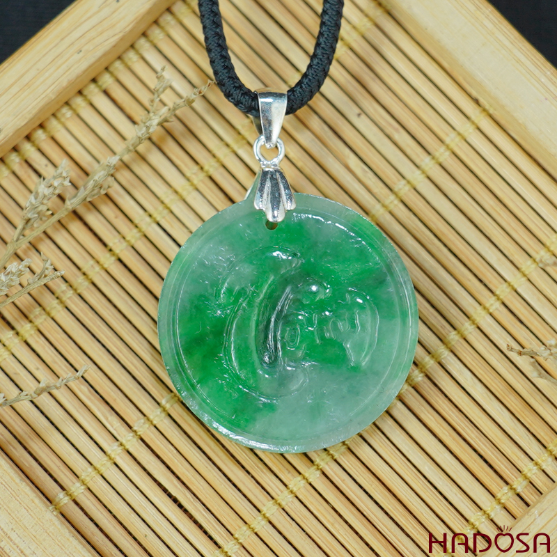 Mặt dây chuyền cẩm thạch chữ Tâm