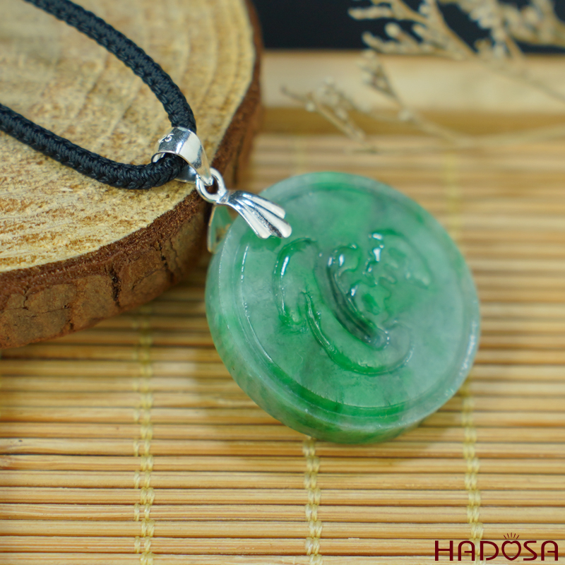 Mặt dây chuyền cẩm thạch chữ Tâm