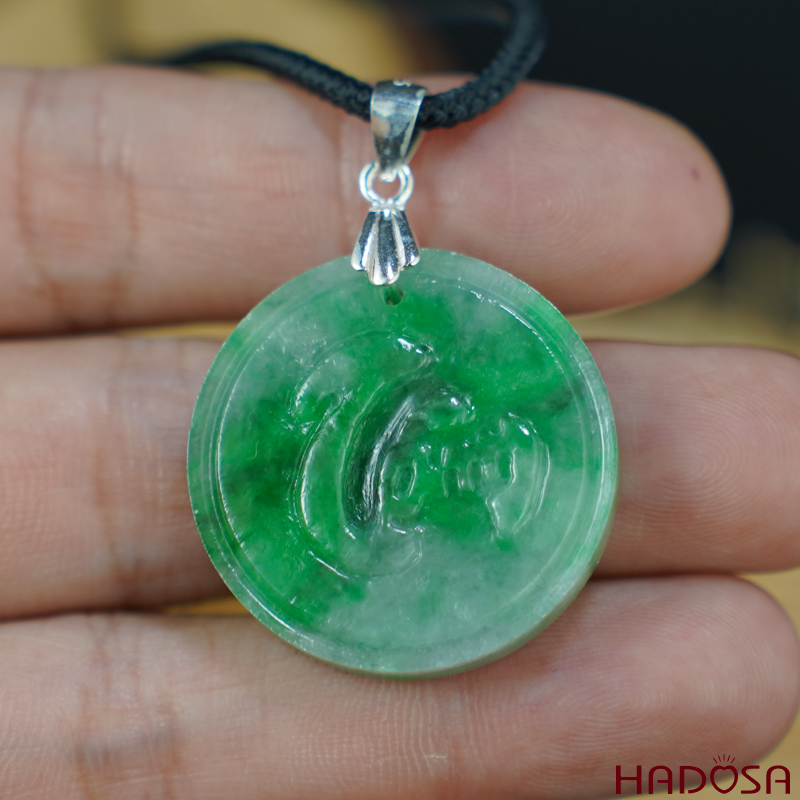 Mặt dây chuyền cẩm thạch chữ Tâm