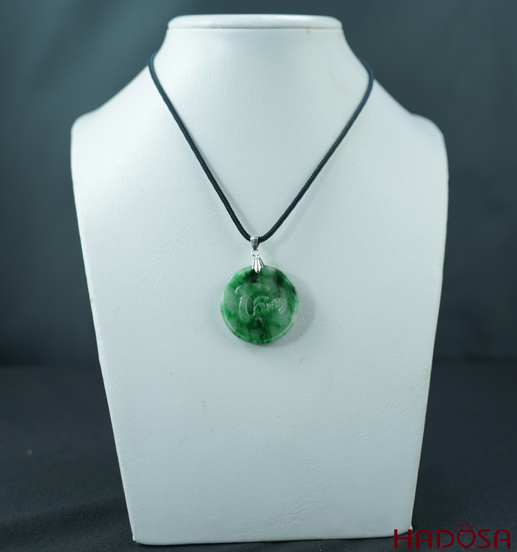 Mặt dây chuyền cẩm thạch chữ Tâm