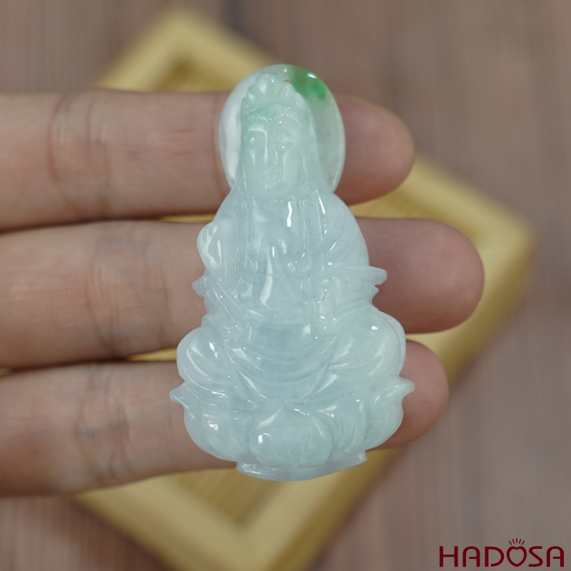 Mặt Quan Âm Cẩm Thạch trắng phớt lý 50x28x11mm