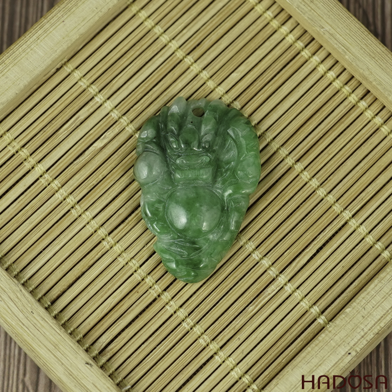 Mặt Cẩm Thạch Rồng ngậm long châu 20x30mm