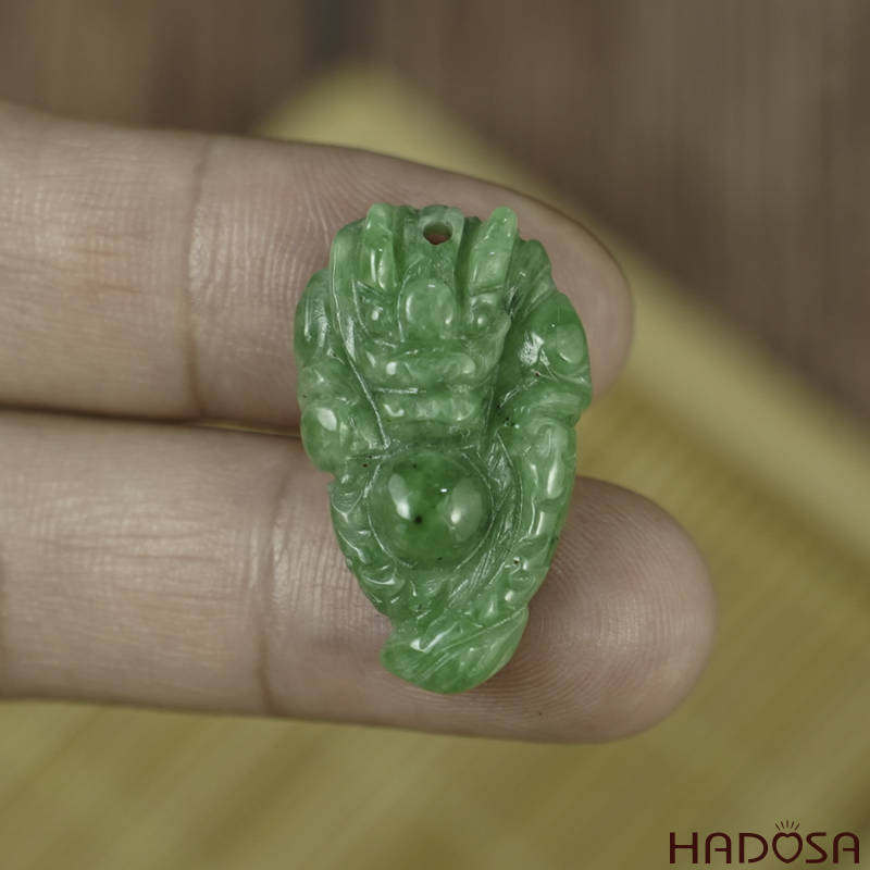 Mặt Cẩm Thạch Rồng ngậm long châu 16x26mm