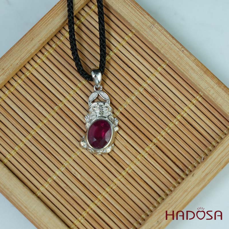 Mặt dây chuyền tỳ hưu đá Ruby đỏ 7x9mm bạc 925