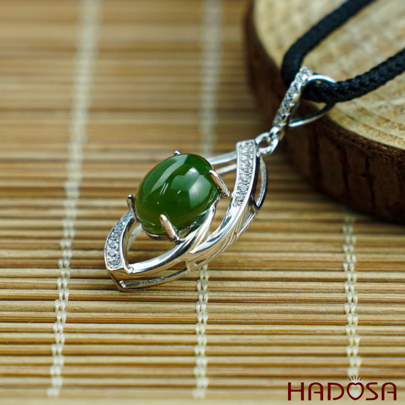 Mặt dây chuyền Ngọc Bích Canada 8x10mm bạc 925