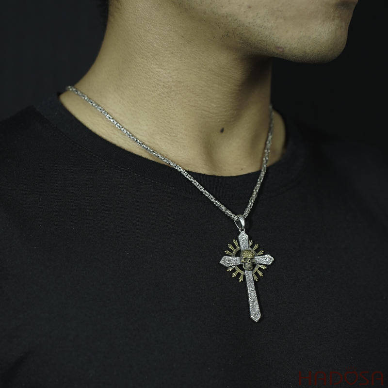 Mặt Dây Chuyền Nam Bạc Thái Thánh Giá Đầu Lâu Hào Quang