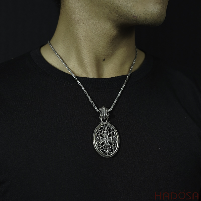 Mặt dây chuyền bạc nam Chrome Heart