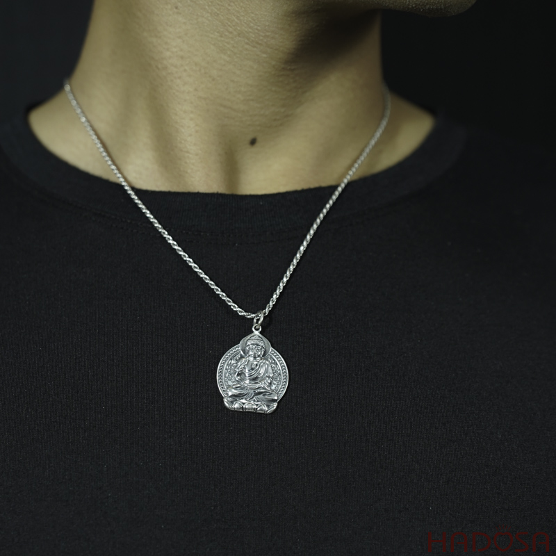 Mặt dây chuyền bạc Phật Như Lại Đại Nhật (Mùi, Thân)