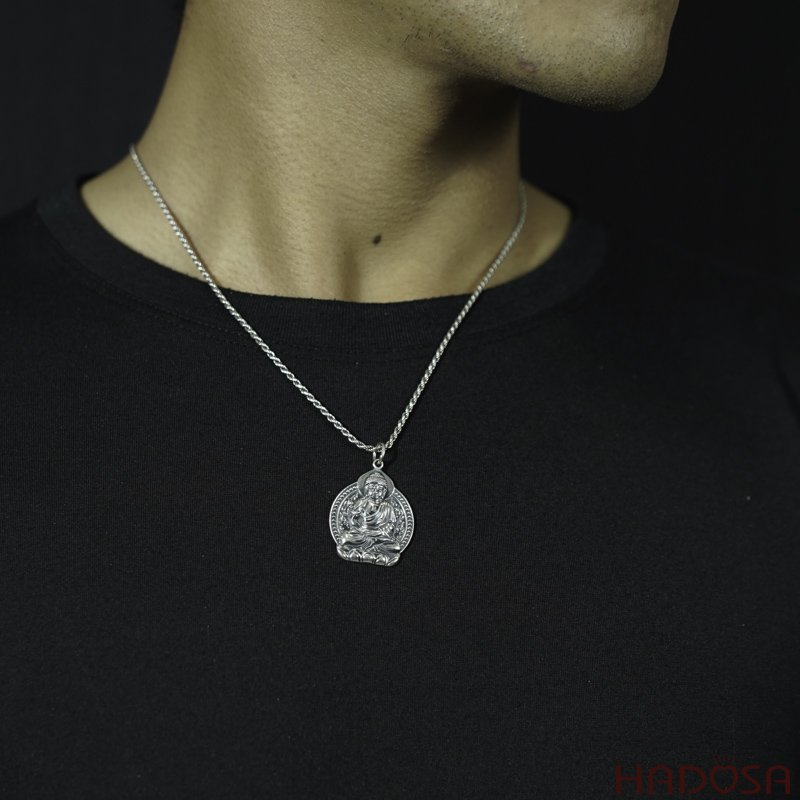 Mặt dây chuyền bạc Phật Như Lại Đại Nhật (Mùi, Thân)