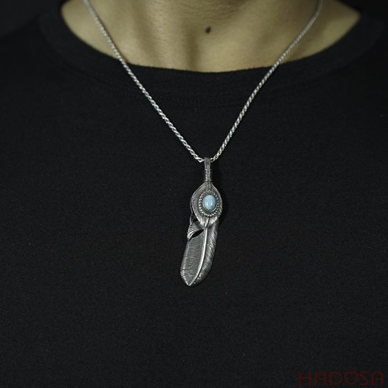 Mặt dây chuyền bạc Thái Lông Vũ