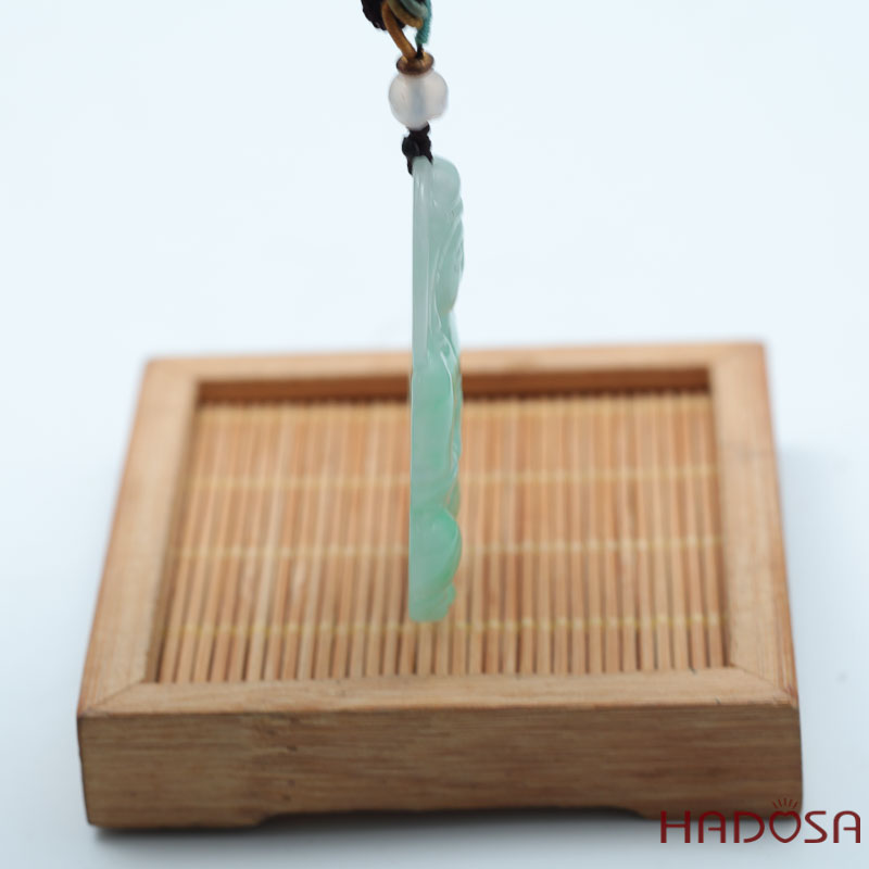 Phật Quan Âm Ngọc Cẩm Thạch Jade A Nếp Lý 45x35mm