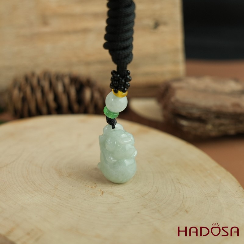 Mặt dây chuyền Heo cẩm thạch Phong thủy