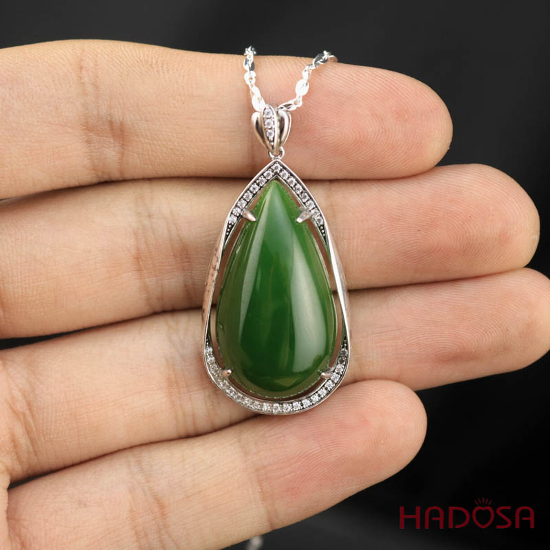 Mặt dây chuyền đá Ngọc Bích Canada 17*30mm