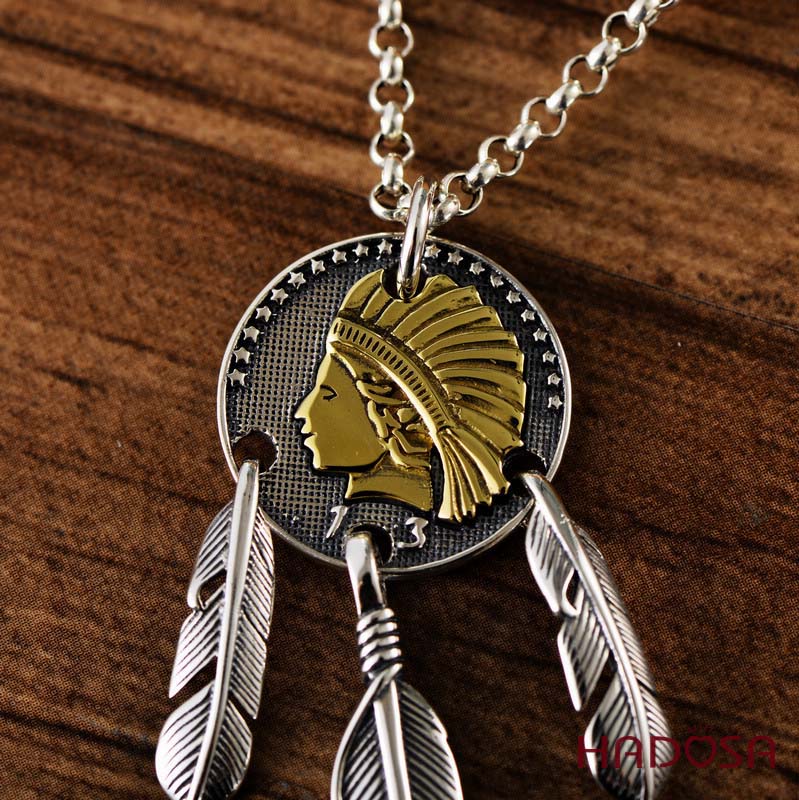 Cận cảnh Mặt dây chuyền Dreamcatcher bạc Thái handmade HADOSA