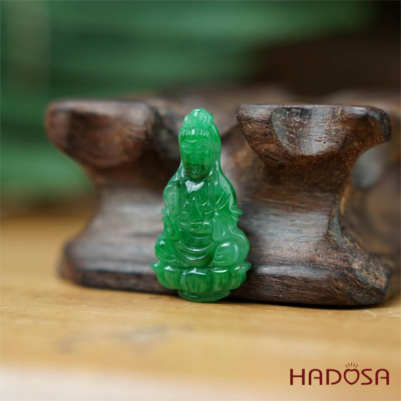 Mặt Quan Âm Cẩm Thạch xanh ngọc 27x14mm